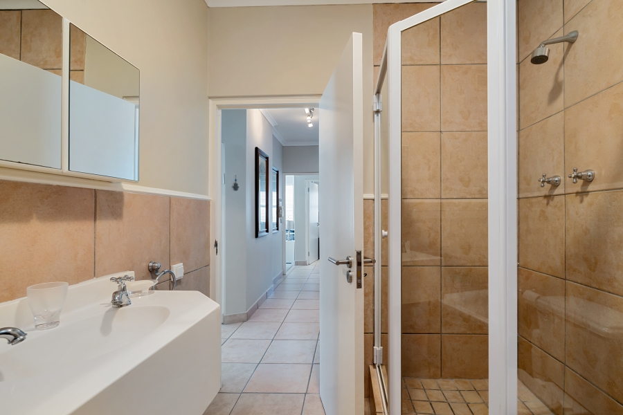 4 Bedroom Property for Sale in Bantry Bay Western Cape